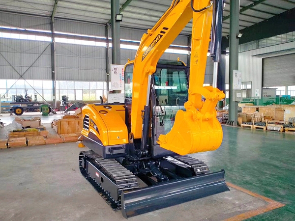 新型35型履帶式挖掘機(jī)